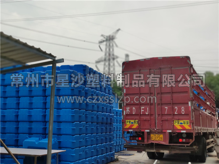 上海大浮筒小浮筒发货-常州市星沙塑料制品有限公司2
