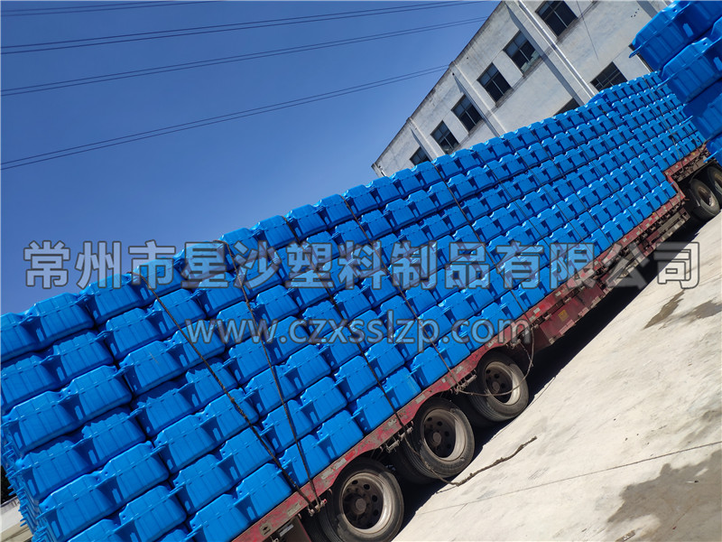 常州市星沙塑料制品有限公司-安徽亳州1M*1M*0.4M大浮筒发货7