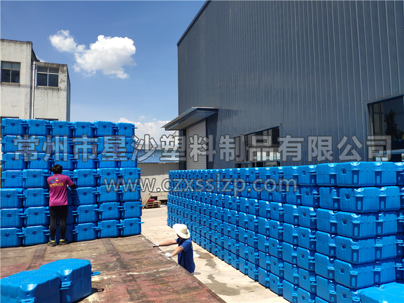 常州市星沙塑料制品有限公司-安徽亳州1M*1M*0.4M大浮筒发货9